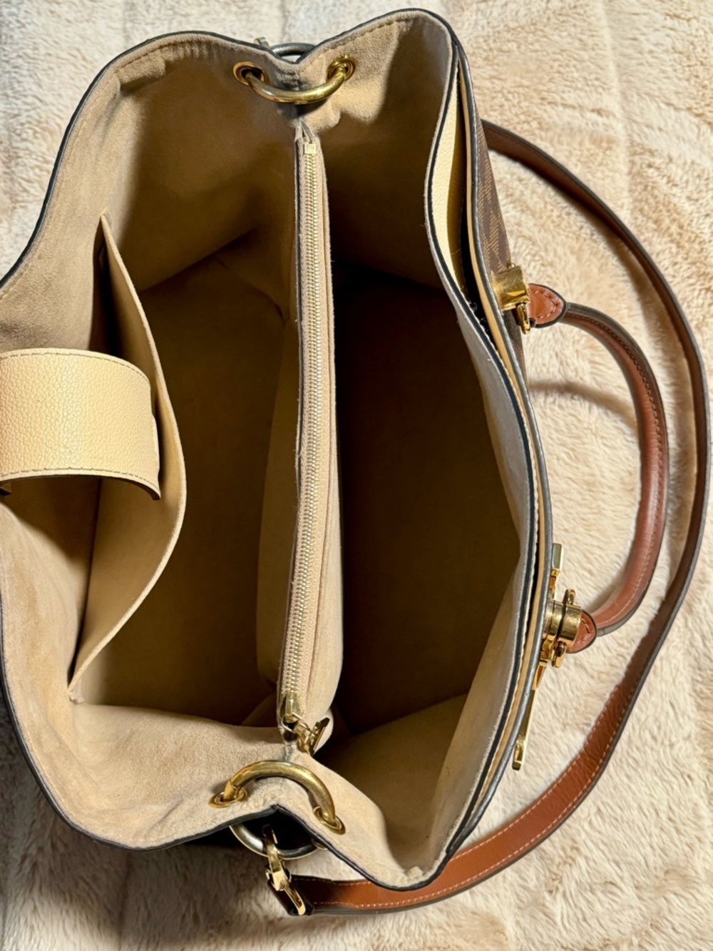 Louis Vuitton Brown Checkered Satchel with Gold Hardware - Picture 4 of 4